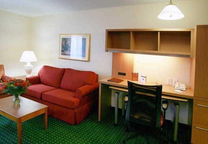 Towneplace Suites Raleigh Cary/Weston Parkway Room photo