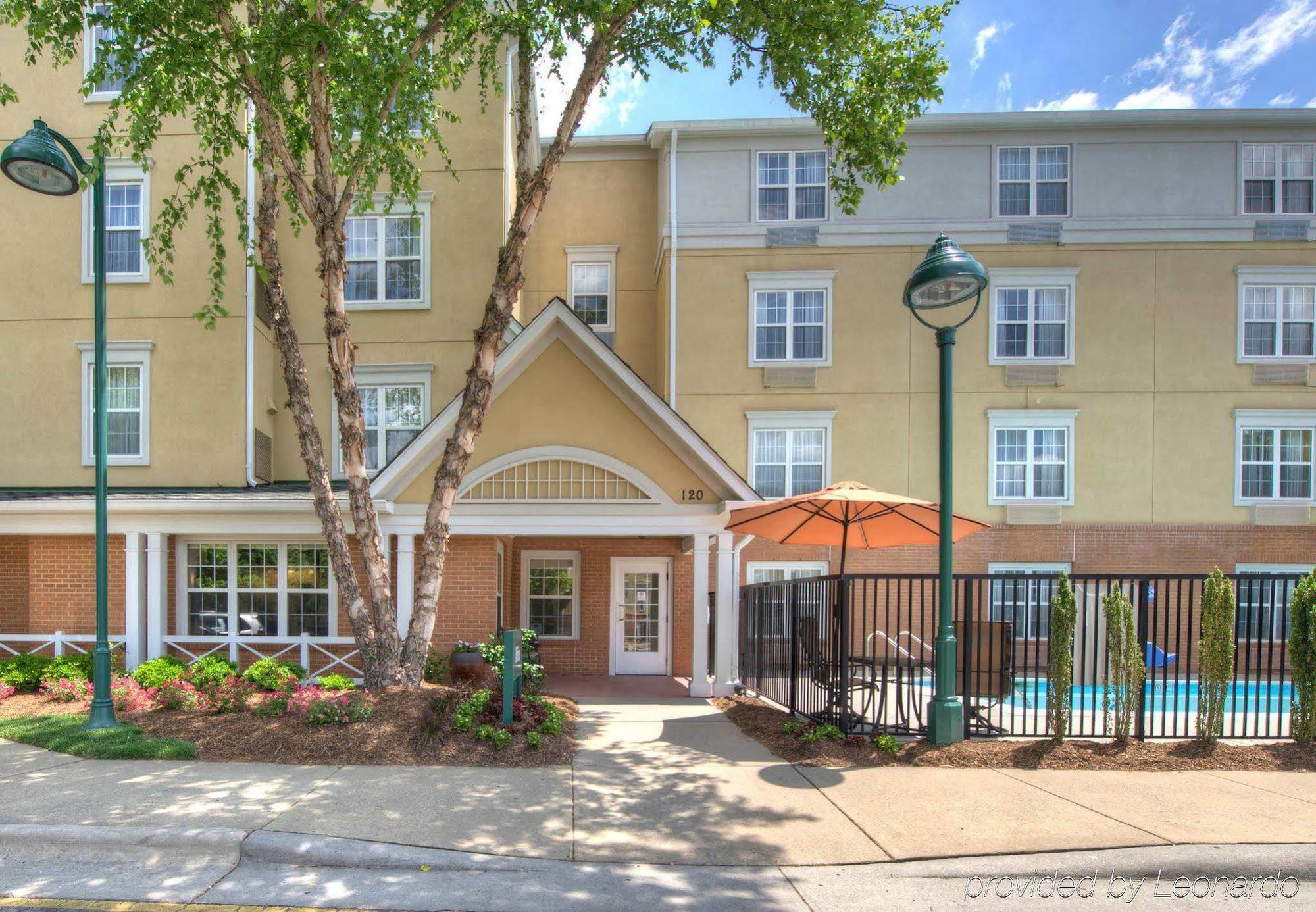 Towneplace Suites Raleigh Cary/Weston Parkway Exterior photo